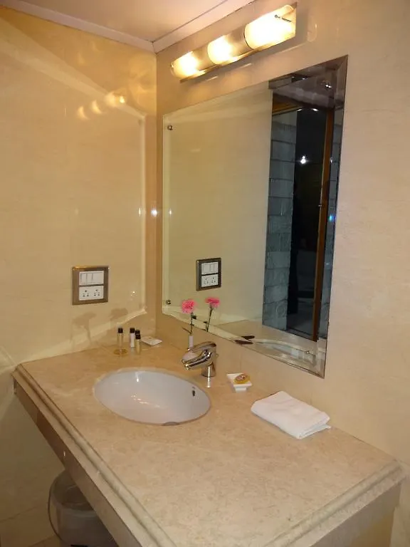 Hotel Combermere Shimla 4*,  India