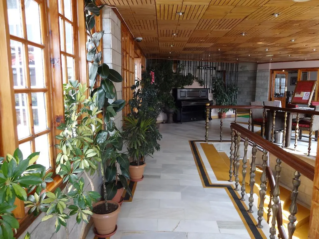 Hotel Combermere Shimla